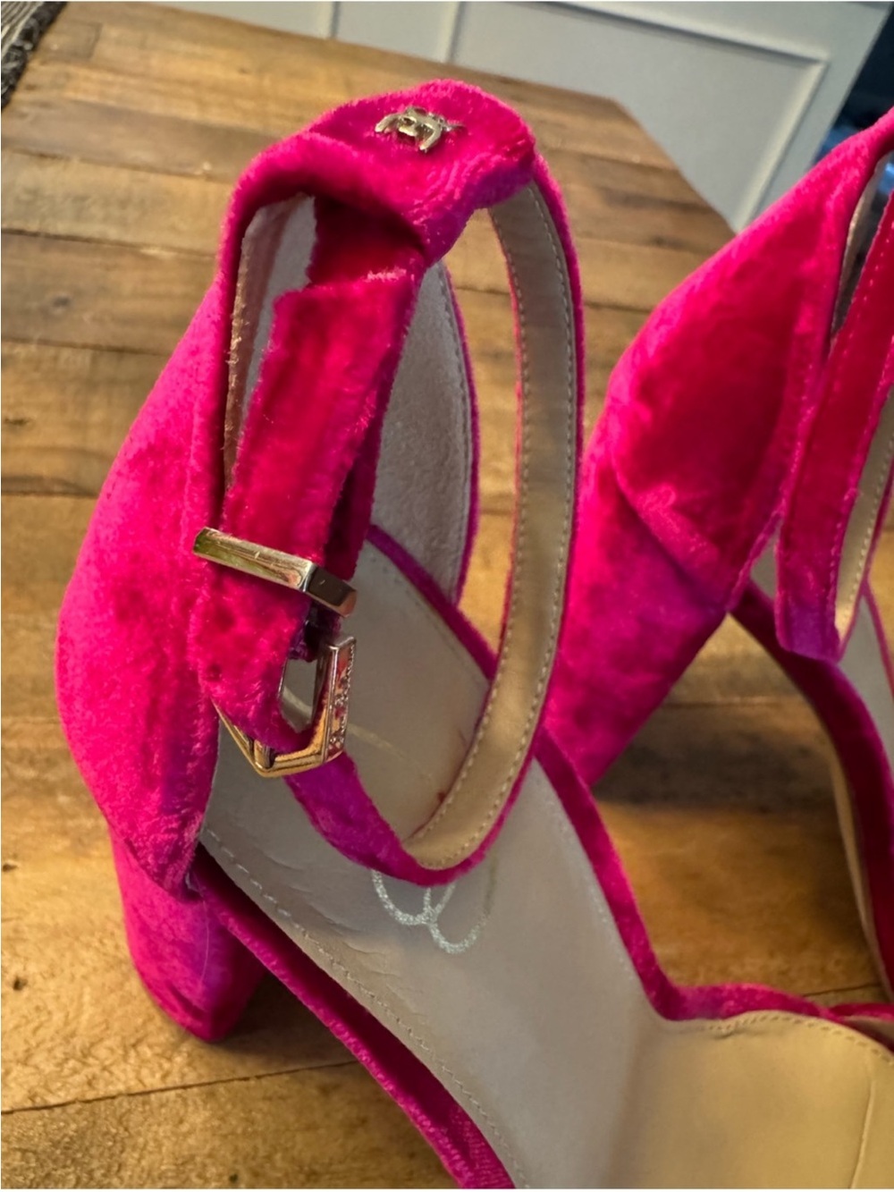 Sam Edelman Women's Magenta Velvet Block Heel Sandals - Picture 5 of 7